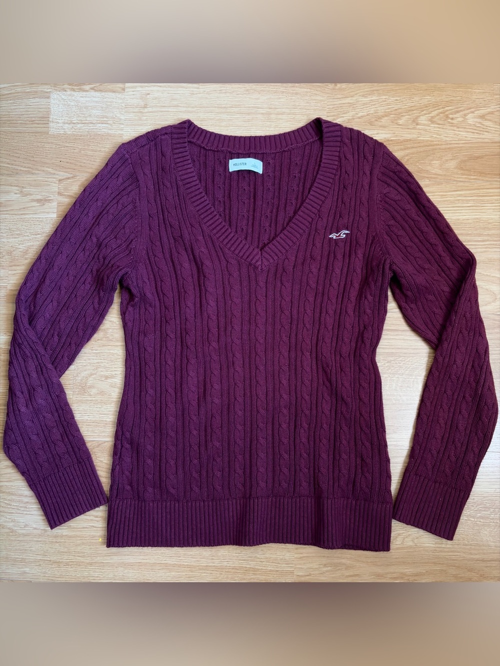 Hollister Women's Cable-Knit V-Neck Sweater - Burgundy
